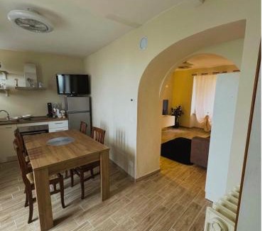 Alice Bel Colle Apartment | La bottega del sogno