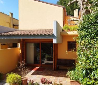 Sirolo House | La Buganvilla