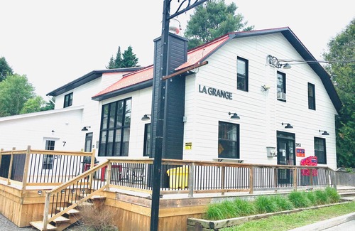 Sainte-Lucie-des-Laurentides Apartment | Large, warm and comfortable loft in the heart of the Laurentians