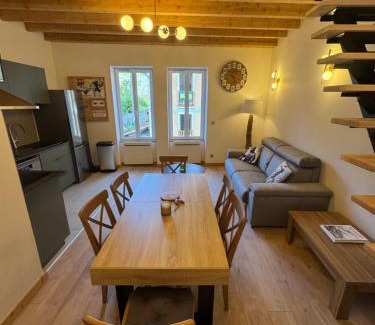 Le Bourg-d'Oisans Apartment | La Cabane Étoilée