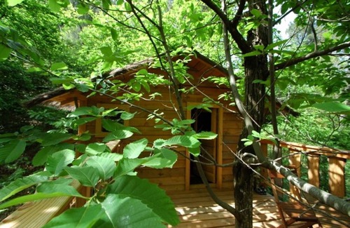 Peyrolles Cabin | La Cabane de Peyrolles - Desire of nature, calm and serenity ...