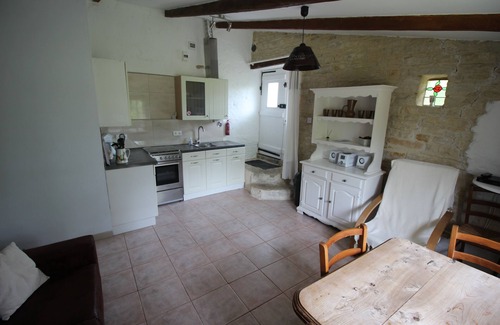 Puyravault Cottage | 'La Campagne' - Quaint stone cottage - Marais Poitevin