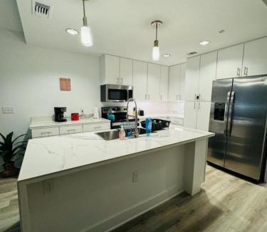 Wetmore Apartment | La Cantera RIM, 6Flags and Wi-Fi