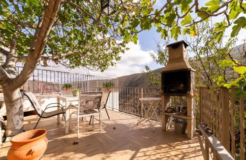 Laroya House | La Casa Al Revés
