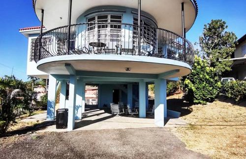 Calvache House | La Casa azul de Rincon