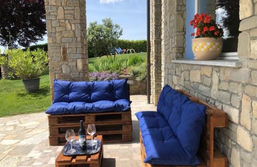 Montaldo Scarampi Apartment | La Casa Blu