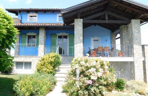 Montaldo Scarampi Apartment | La Casa Blu