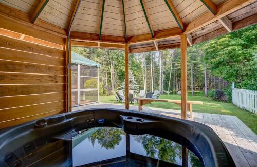 Sainte-Lucie-des-Laurentides House | La Casa del Plage - Spa privé et Hamak