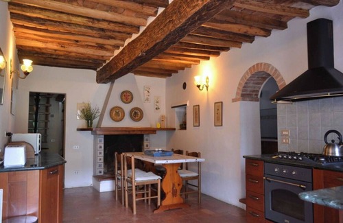 Serravalle Pistoiese House | LA CASA COLONICA FARMHOUSE