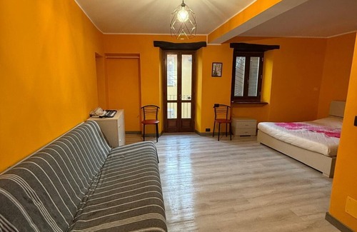 San Maurizio Canavese House | La Casa dei Fiori
