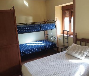 Berlanga del Bierzo House | La casa de la valla azul (San Miguel de Langre)