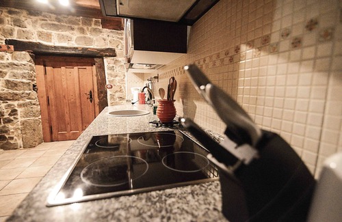 Tudes House | LA Casa DE LAS Chimeneas "arboles"