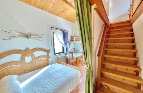 Trecastelli Bed & Breakfast | "La Casa degli ulivi Art B&B"