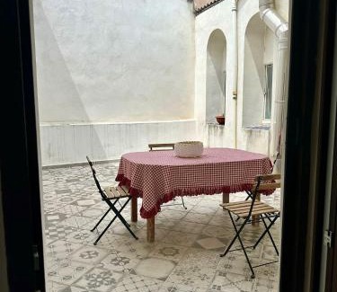 Tocco da Casauria Apartment | La casa del Barone