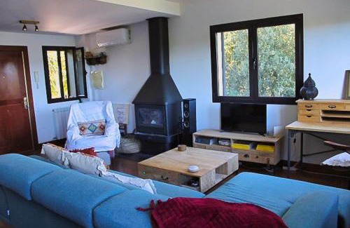 La Puebla de Castro Ski Chalet | La Casa del Lago con vistas a las Montañas