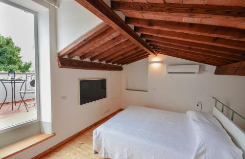 Oltrarno Apartment | La casa di Barbara e Giacomo
