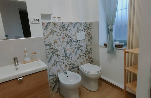 Borgo Dora Apartment | La Casa di Frida - A due Passi dal Gran Balon e dal Centro di Torino