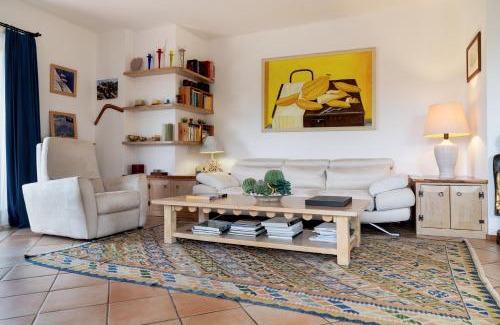 San Pantaleo Apartment | La Casa Di Jo