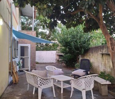 Santa Giusta House | La casa di Nenni