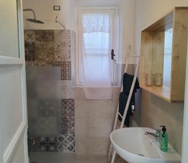 Santa Giusta House | La casa di Nenni