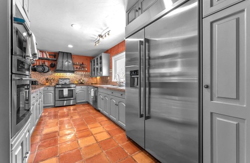 Oak Park - Northwood House | La Casa-Elegant, Designer Estate-Paradise only 5 Minutes from Airport