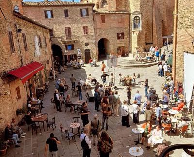 Panicale Apartment | La casa in piazza