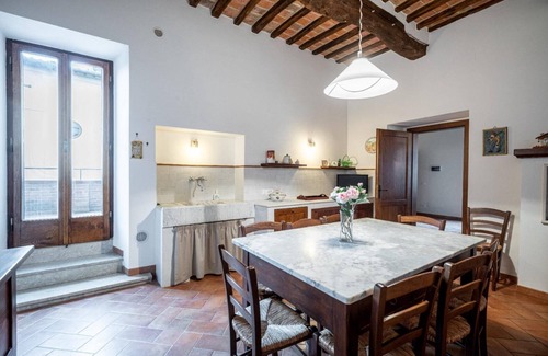 Panicale House | LA CASA IN PIAZZA