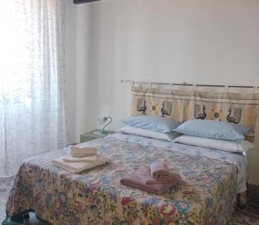 Riola Sardo Hotel | La Casa Rossa