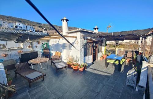 Pitres House | La casa rural de Paco y Ana
