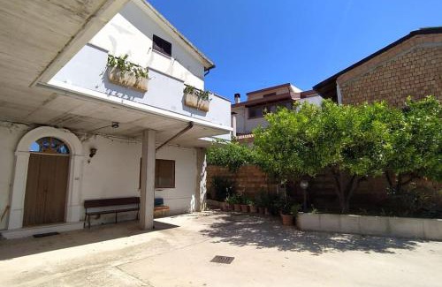 Frisa House | La Casa sul Colle