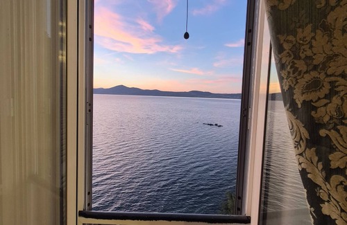 Lake Bracciano Apartment | La Casa Sul Lago –Historic 16th-Century Apt with 180° Lake View in Medieval Town
