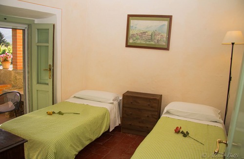Filattiera Villa | La Casatorre di Ponticello. Casale di campagna con ampio giardino e piscina
