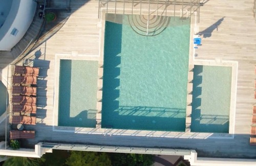 Downtown San Antonio Condo | La Cascada Resort ~ Right on the Riverwalk ~ ROOFTOP POOL!
