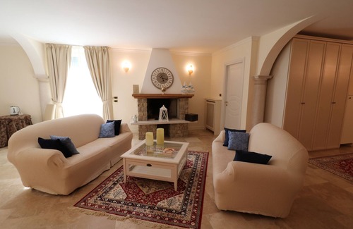 Roina Bed & Breakfast | La cascata negli ulivi