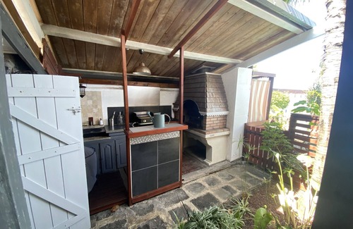 Etang Sale Les Bains House | La Case Chouchou, Pied Dans L'eau