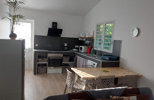 Saint-Andre House | La Case Floria2 - Holiday home in an exotic garden