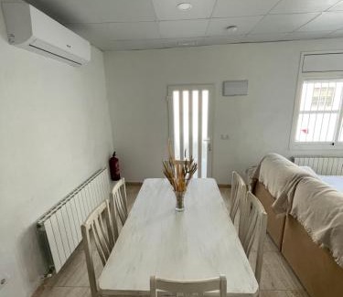 Sant Jaume d'Enveja House | La Caseta del Iaios