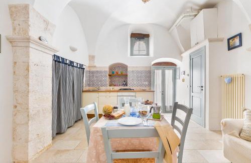 Centro Storico Apartment | La Casetta Bianca by BarbarHouse