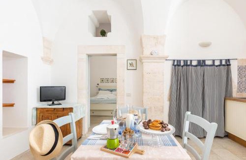 Centro Storico Apartment | La Casetta Bianca by BarbarHouse