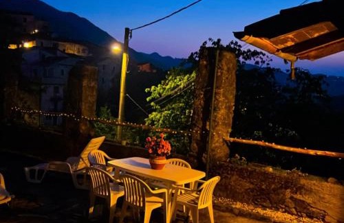 Maglietola House | La Casetta nel Borgo