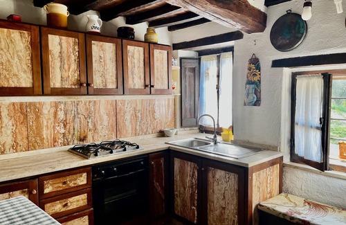 Bivio Lugnano House | La Casina. Single dwelling surrounded by nature.