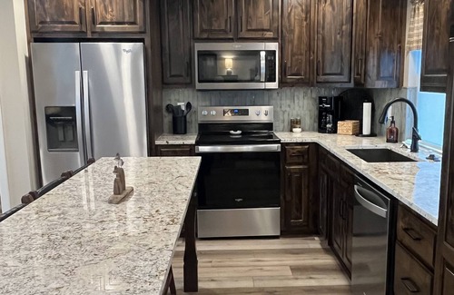 Grove Cottage | La Casita! Brand new cottage with boat parking overlooking Honey Creek Marina!