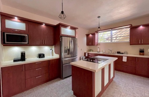 Hato Arriba House | La Casita de JayJay-Family House with Private Pool