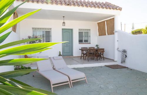 Los Canos de Meca House | La casita del faro