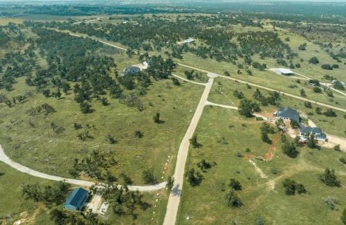 Fredericksburg House | La Casita: Hot-tub & Firepit, 15 min to Fred!