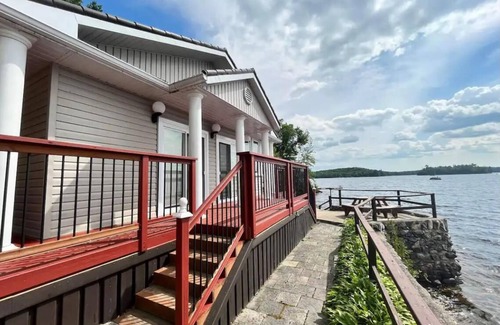 Wollaston Cottage | La Casita on The Ridge - Sit Back and Relax !