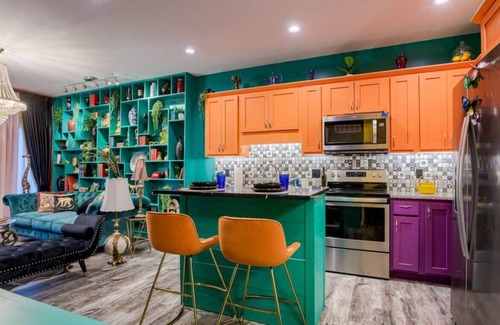 Lincoln House | LA CASONA maximalist house downtown