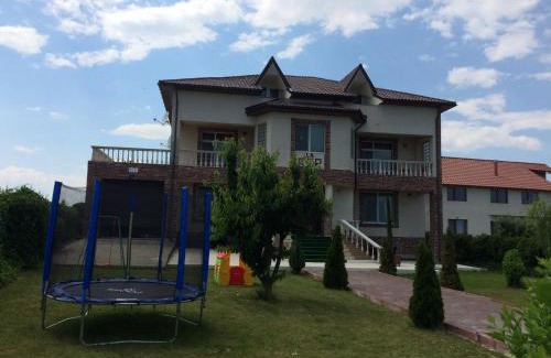 Constanta House | La Cer