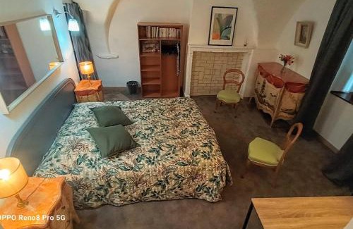Saint-Amant-Tallende House | La chacuniere