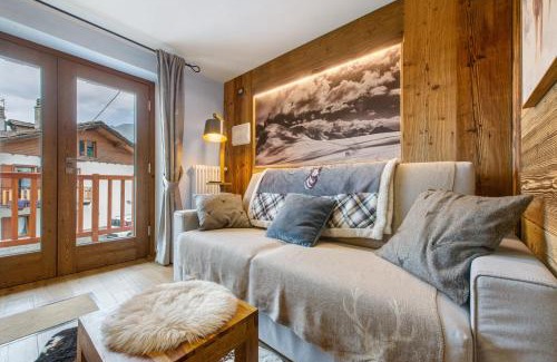 Paquier Apartment | La chambre d'Emilie - romantic room